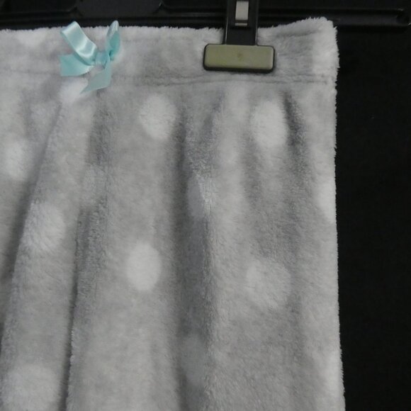 GEORGE | small (7-8) | Fuzzy Fleece Grey Pajama Bottoms W/ White Dots - Picture 5 of 16